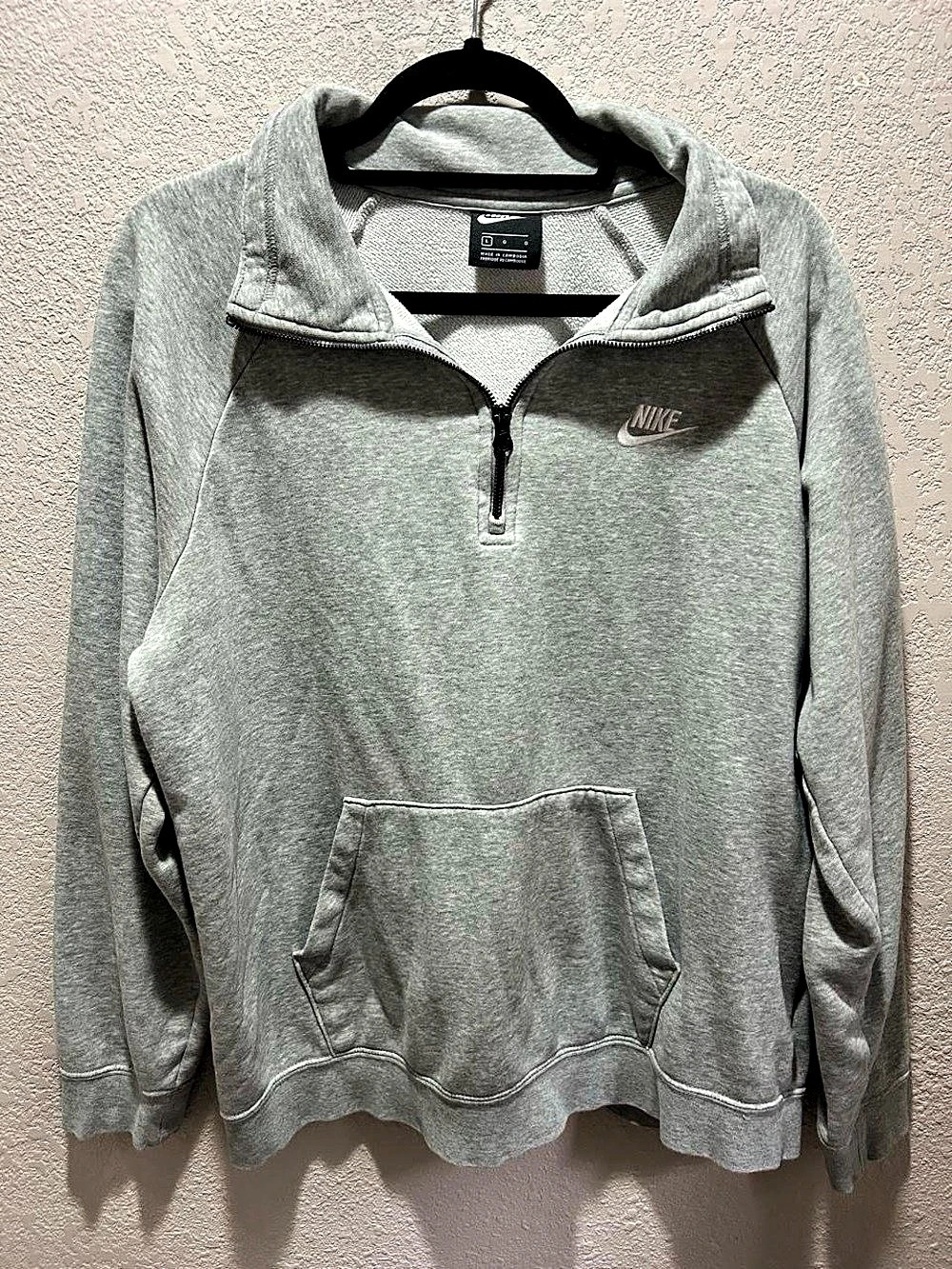 Nike Gray Half-Zip Hoodie Size Large